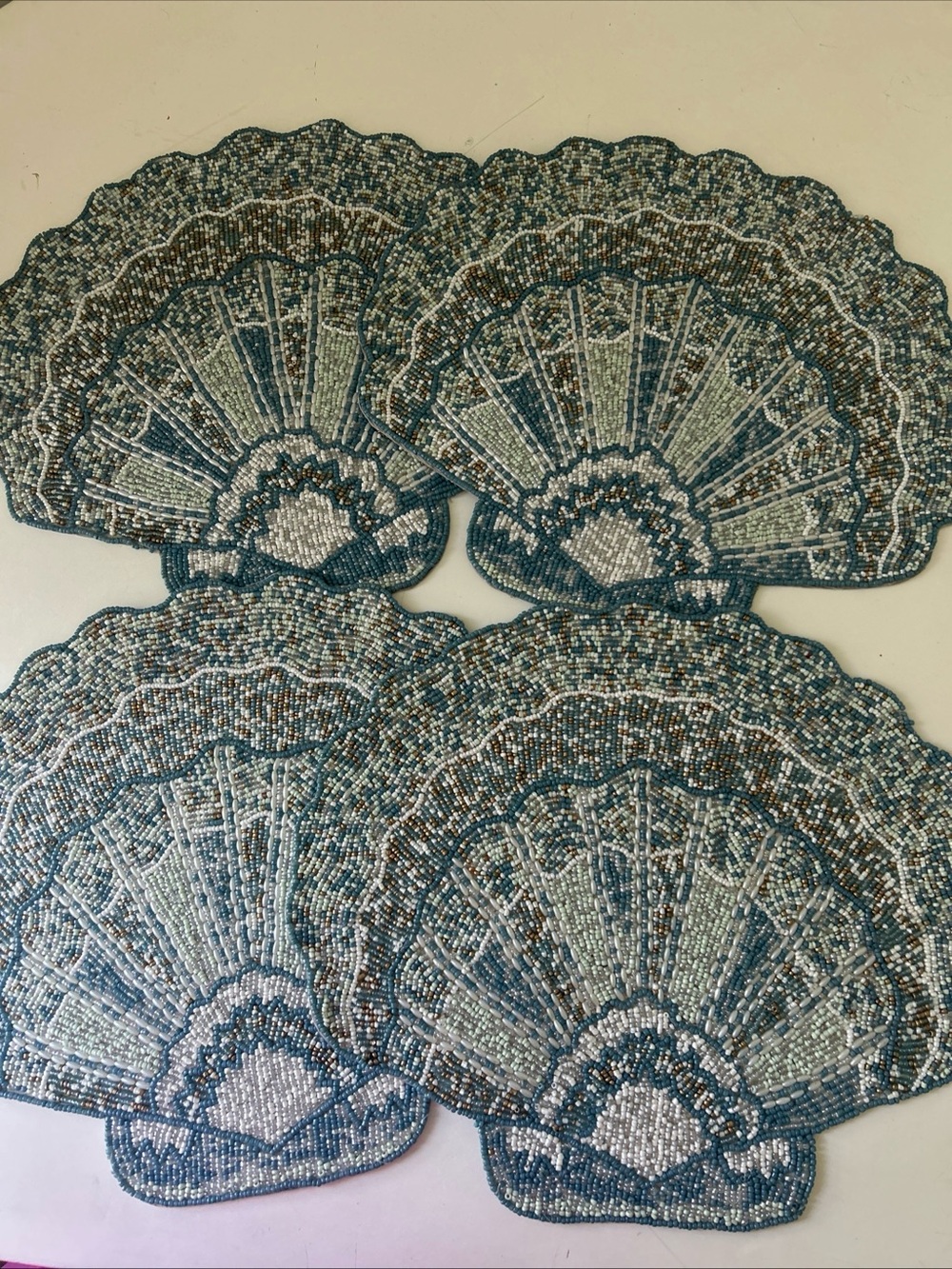 4 NEW Cynthia Rowley Glass Beaded Seashell Shaped Coastal Placemats Chargers